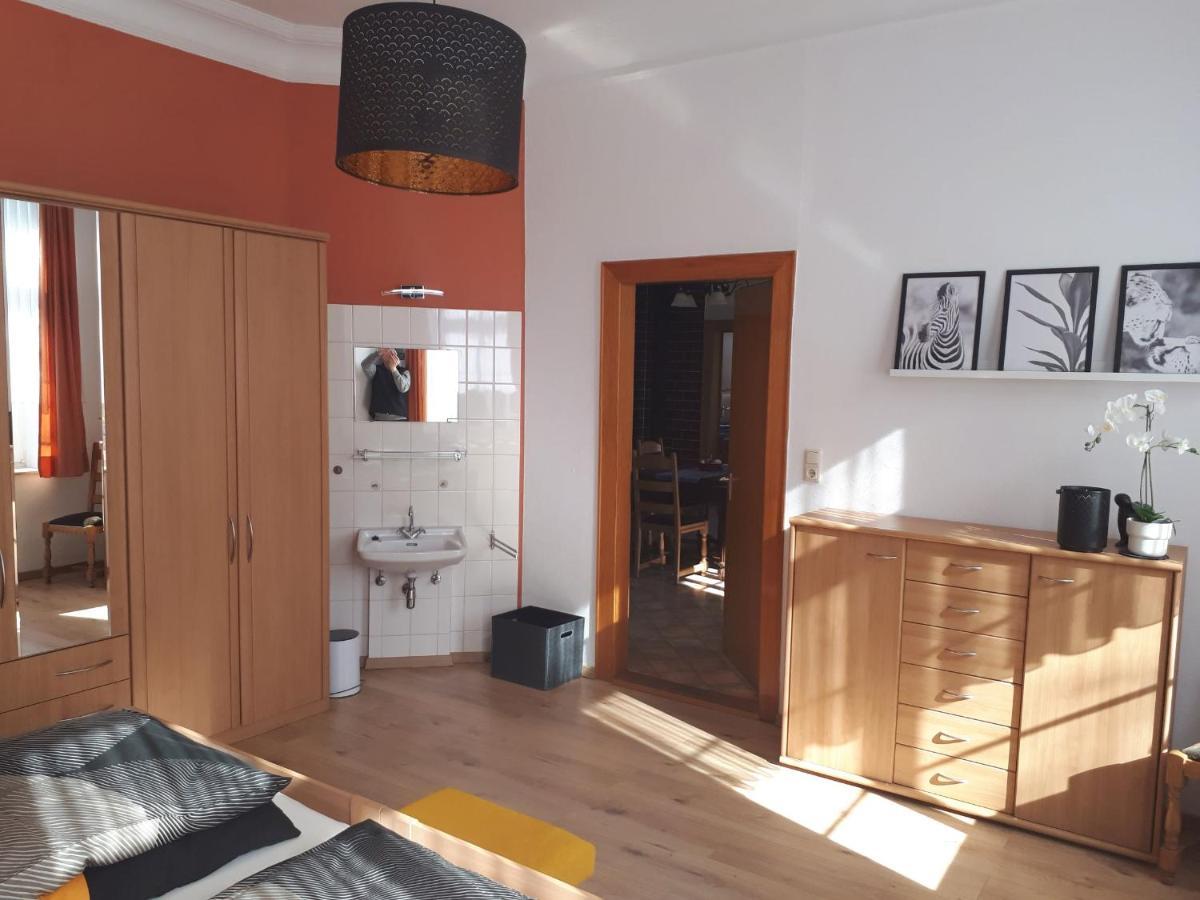 Ferienwohnung auf einem Gutshof Nordenham Exterior foto